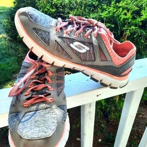 SKETCHERS Sneakers Grey Pink Women's Size 11